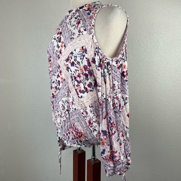 American Rag Cold Shoulder Floral Top Size XL EUC - Picture 4 of 7
